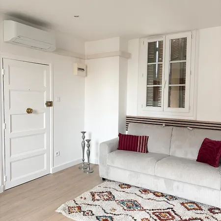 Апартаменти Bienvenue Chez Vous ! *